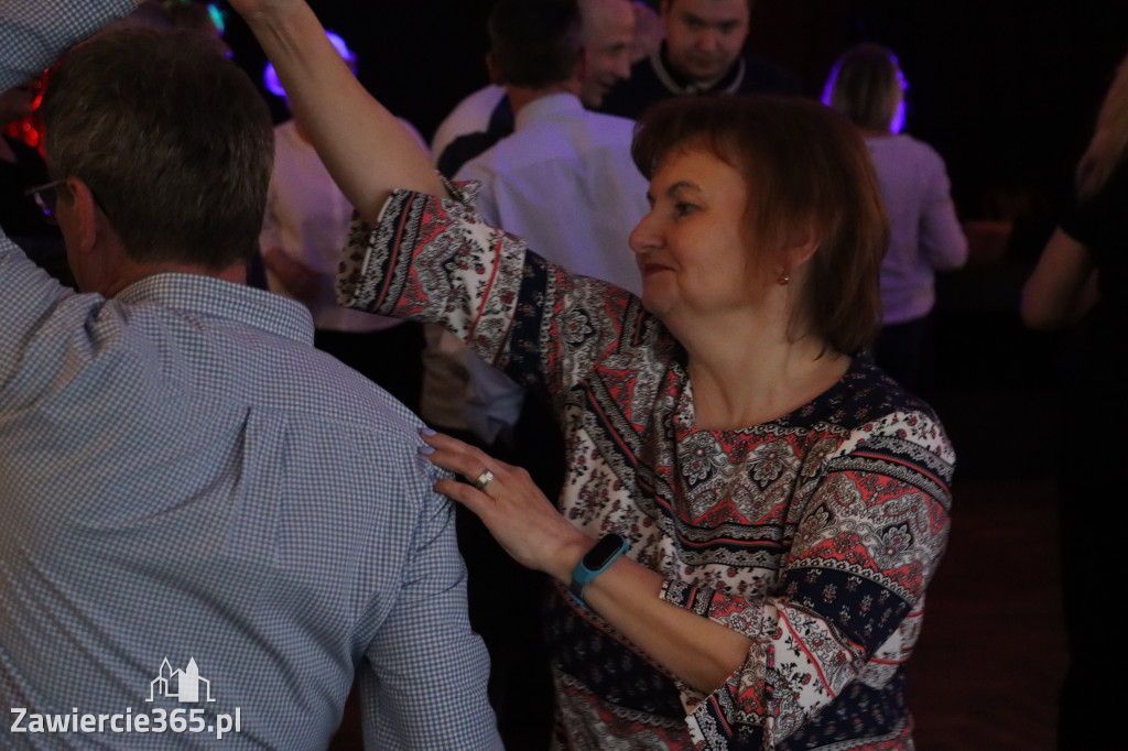 Fotorelacja: Wiosenna Potańcówka z DJ-em w Pałacyku nad Wartą w Zawierciu