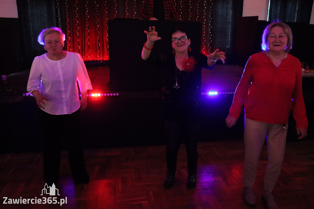 Fotorelacja: Wiosenna Potańcówka z DJ-em w Pałacyku nad Wartą w Zawierciu