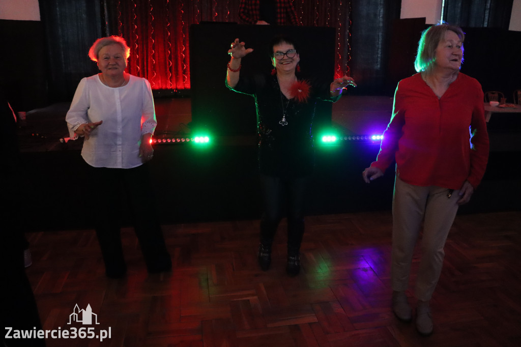Fotorelacja: Wiosenna Potańcówka z DJ-em w Pałacyku nad Wartą w Zawierciu