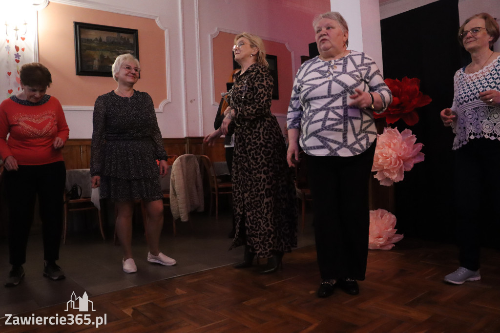 Fotorelacja: Wiosenna Potańcówka z DJ-em w Pałacyku nad Wartą w Zawierciu