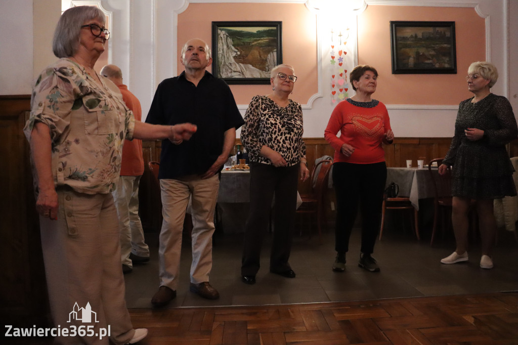 Fotorelacja: Wiosenna Potańcówka z DJ-em w Pałacyku nad Wartą w Zawierciu