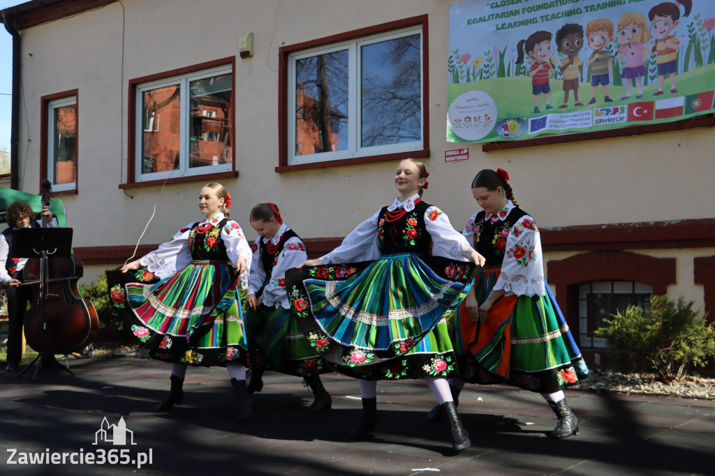 Fotorelacja: Powitanie partnerów projektu Erasmus+ w przedszkolu nr 1 w Zawierciu