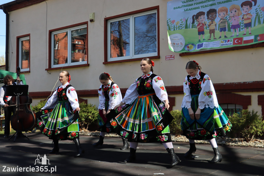 Fotorelacja: Powitanie partnerów projektu Erasmus+ w przedszkolu nr 1 w Zawierciu