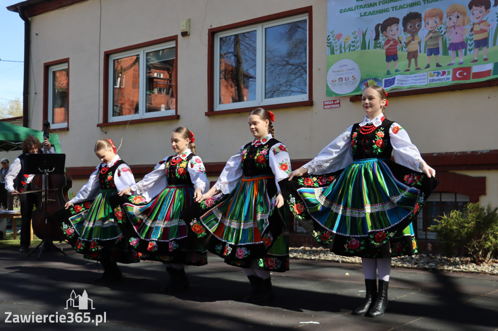 Fotorelacja: Powitanie partnerów projektu Erasmus+ w przedszkolu nr 1 w Zawierciu