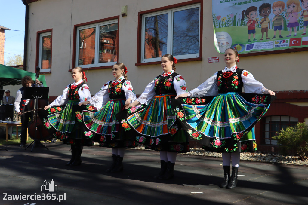 Fotorelacja: Powitanie partnerów projektu Erasmus+ w przedszkolu nr 1 w Zawierciu