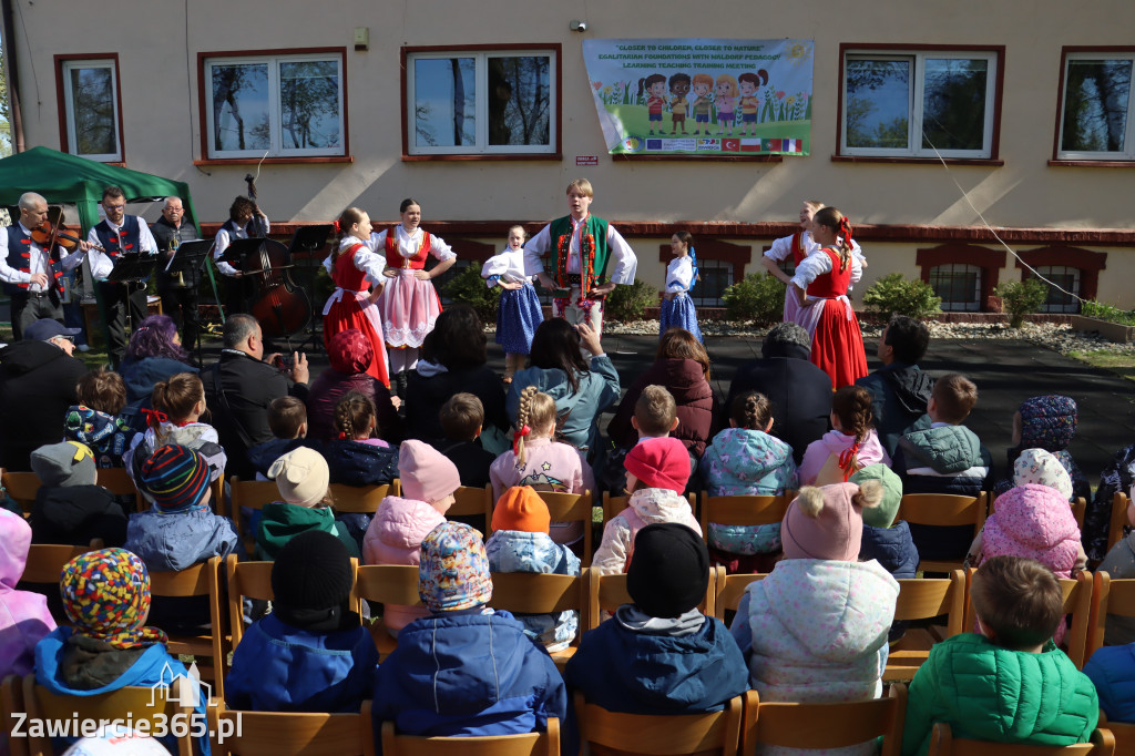 Fotorelacja: Powitanie partnerów projektu Erasmus+ w przedszkolu nr 1 w Zawierciu