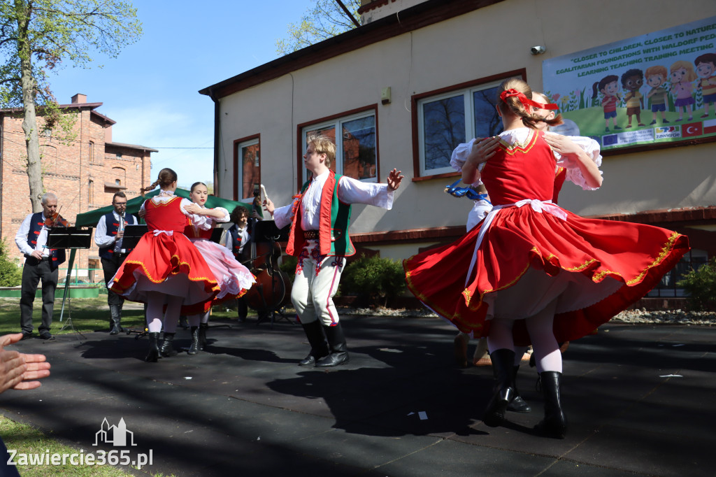 Fotorelacja: Powitanie partnerów projektu Erasmus+ w przedszkolu nr 1 w Zawierciu