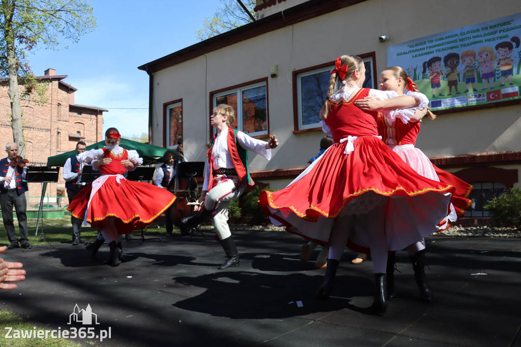 Fotorelacja: Powitanie partnerów projektu Erasmus+ w przedszkolu nr 1 w Zawierciu