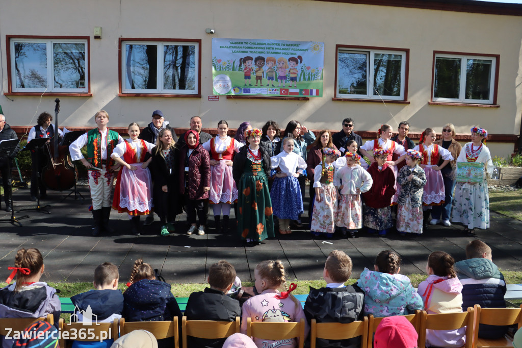 Fotorelacja: Powitanie partnerów projektu Erasmus+ w przedszkolu nr 1 w Zawierciu