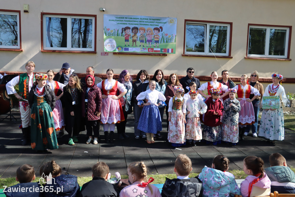 Fotorelacja: Powitanie partnerów projektu Erasmus+ w przedszkolu nr 1 w Zawierciu