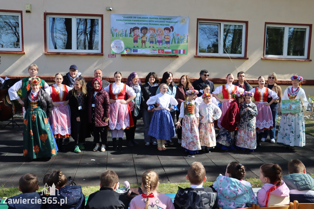 Fotorelacja: Powitanie partnerów projektu Erasmus+ w przedszkolu nr 1 w Zawierciu
