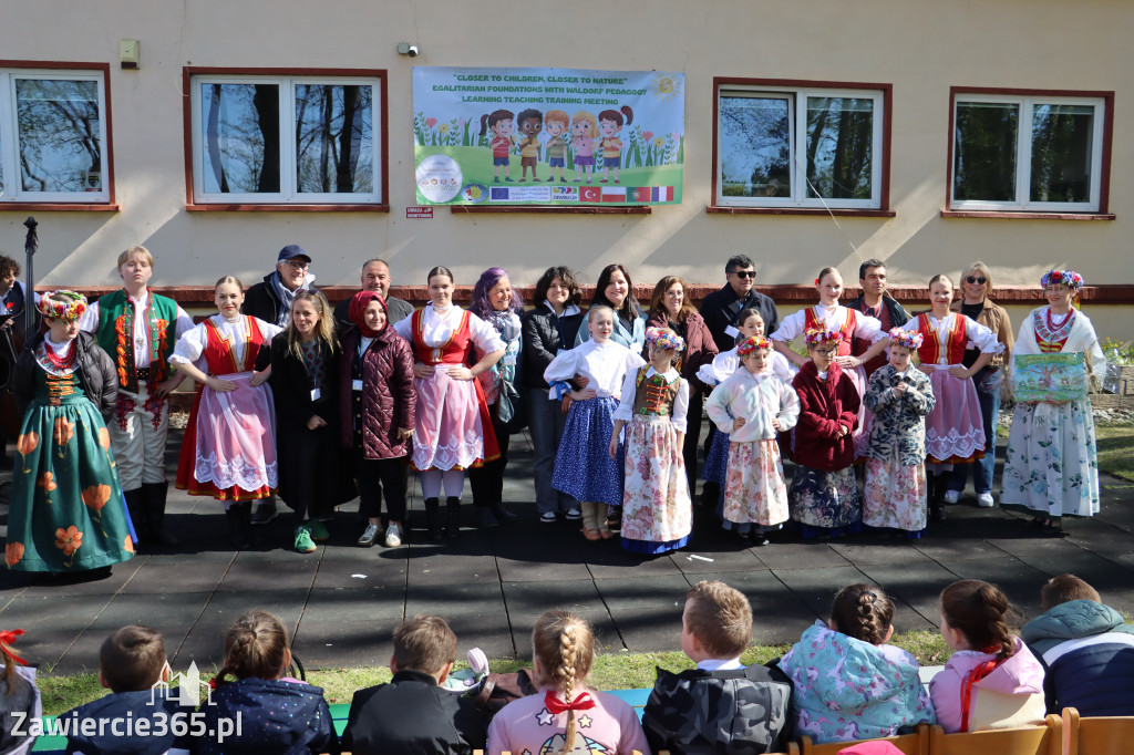 Fotorelacja: Powitanie partnerów projektu Erasmus+ w przedszkolu nr 1 w Zawierciu