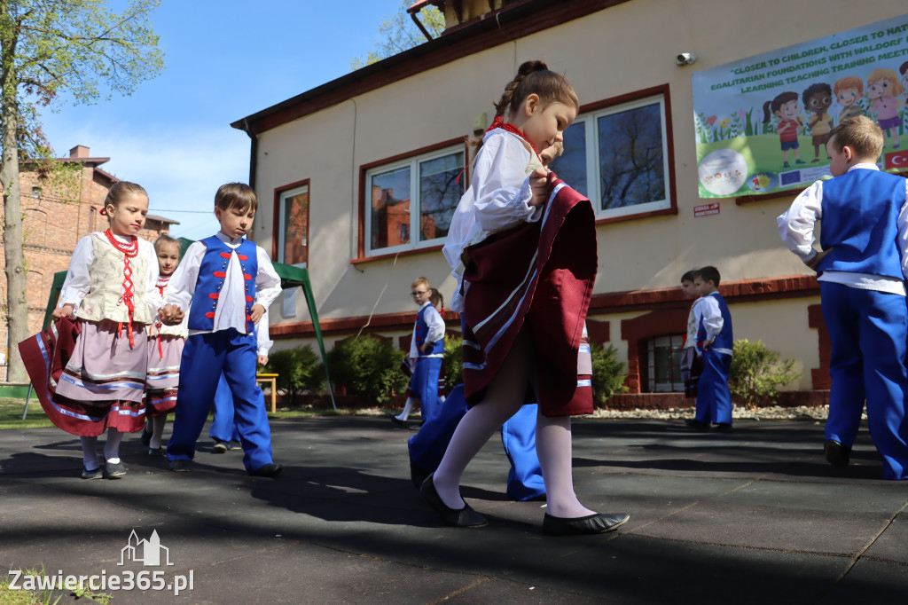 Fotorelacja: Powitanie partnerów projektu Erasmus+ w przedszkolu nr 1 w Zawierciu