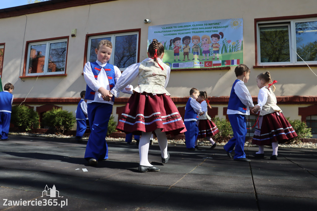 Fotorelacja: Powitanie partnerów projektu Erasmus+ w przedszkolu nr 1 w Zawierciu