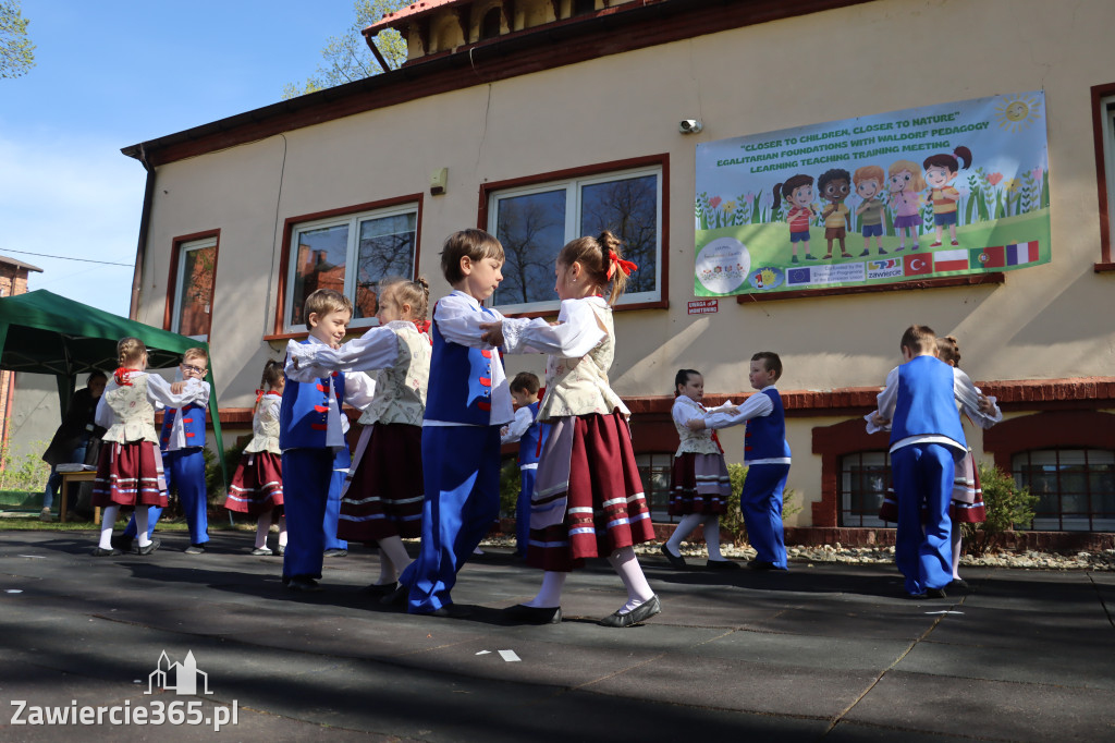 Fotorelacja: Powitanie partnerów projektu Erasmus+ w przedszkolu nr 1 w Zawierciu