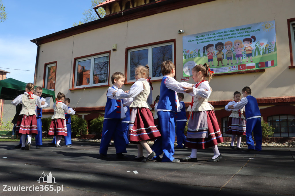 Fotorelacja: Powitanie partnerów projektu Erasmus+ w przedszkolu nr 1 w Zawierciu
