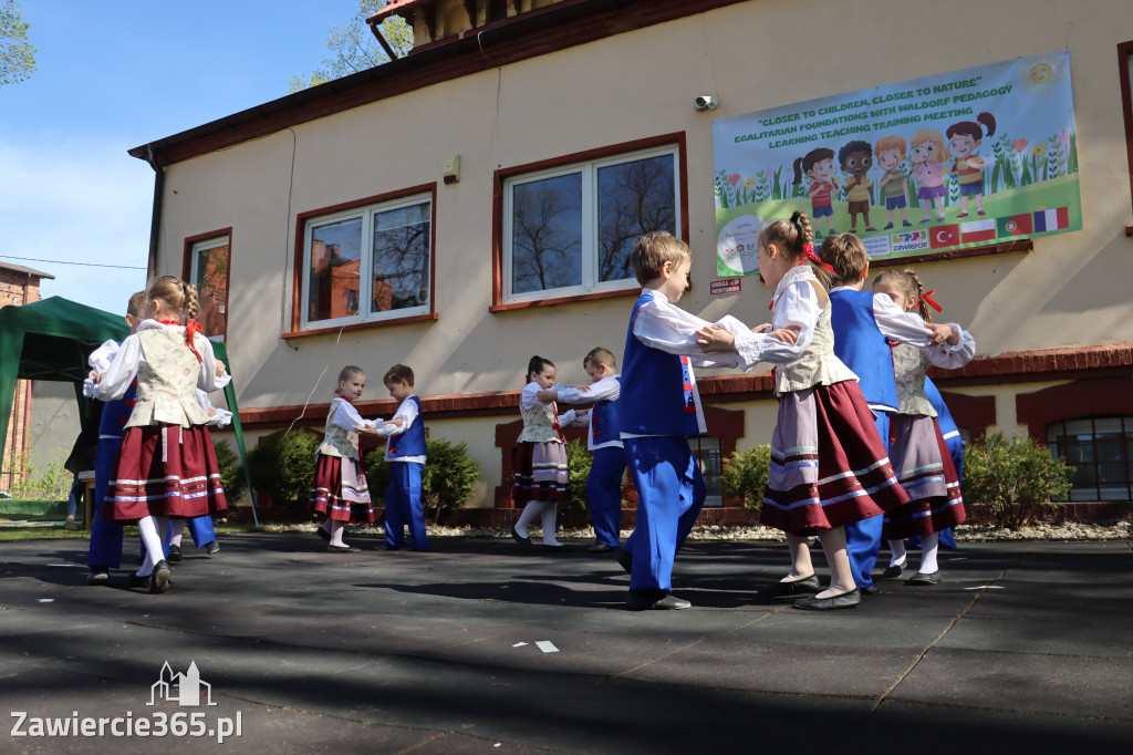 Fotorelacja: Powitanie partnerów projektu Erasmus+ w przedszkolu nr 1 w Zawierciu