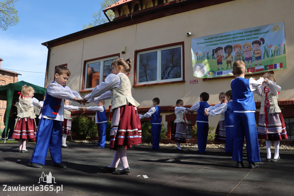 Fotorelacja: Powitanie partnerów projektu Erasmus+ w przedszkolu nr 1 w Zawierciu