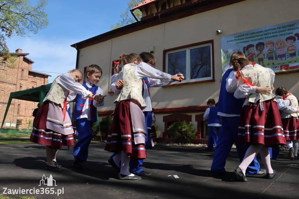 Fotorelacja: Powitanie partnerów projektu Erasmus+ w przedszkolu nr 1 w Zawierciu