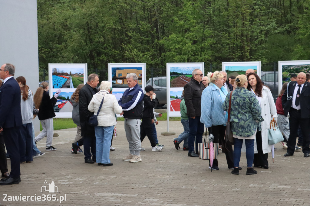 Fotorelacja: Uroczystość otwarcia stadionu miejskiego w Łazach po rewitalizacji