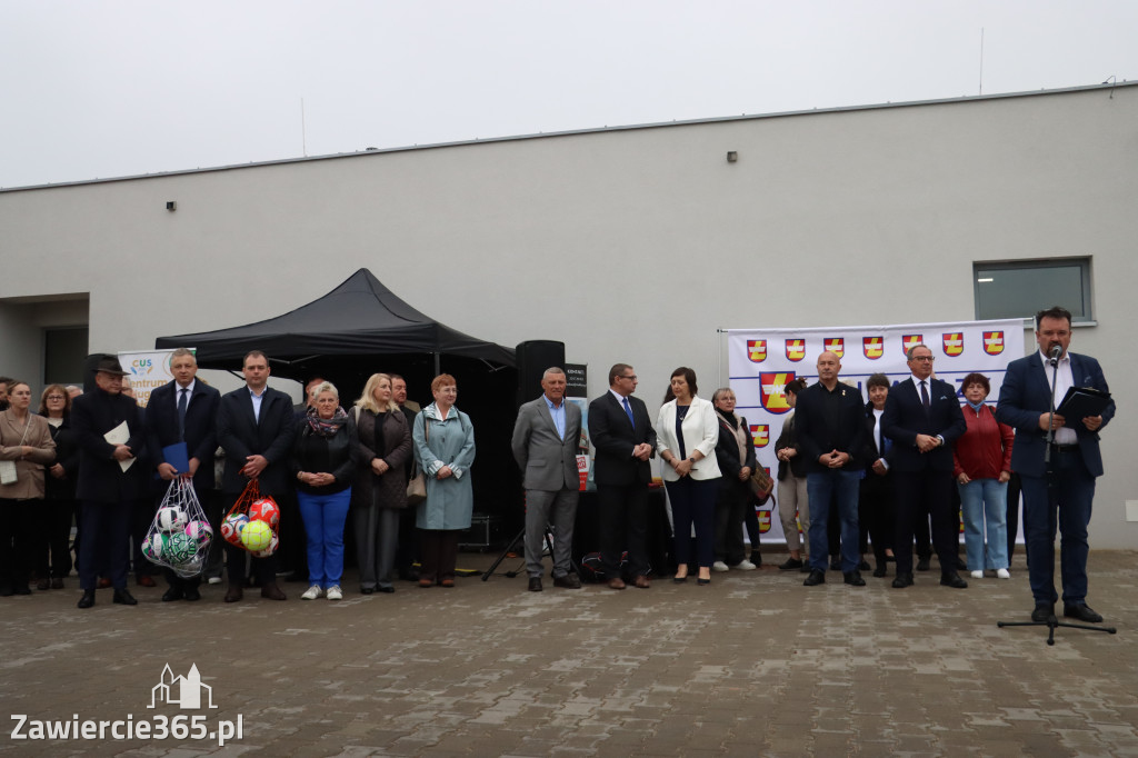 Fotorelacja: Uroczystość otwarcia stadionu miejskiego w Łazach po rewitalizacji