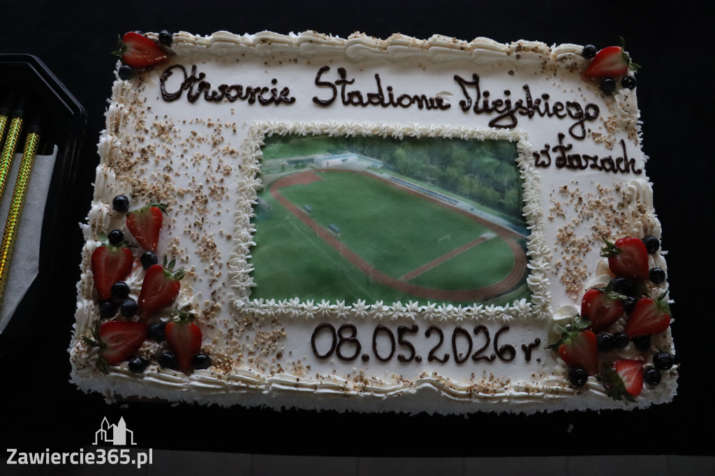 Fotorelacja: Uroczystość otwarcia stadionu miejskiego w Łazach po rewitalizacji
