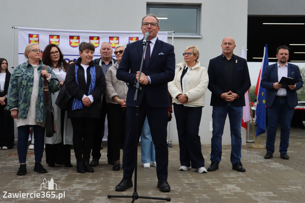 Fotorelacja: Uroczystość otwarcia stadionu miejskiego w Łazach po rewitalizacji