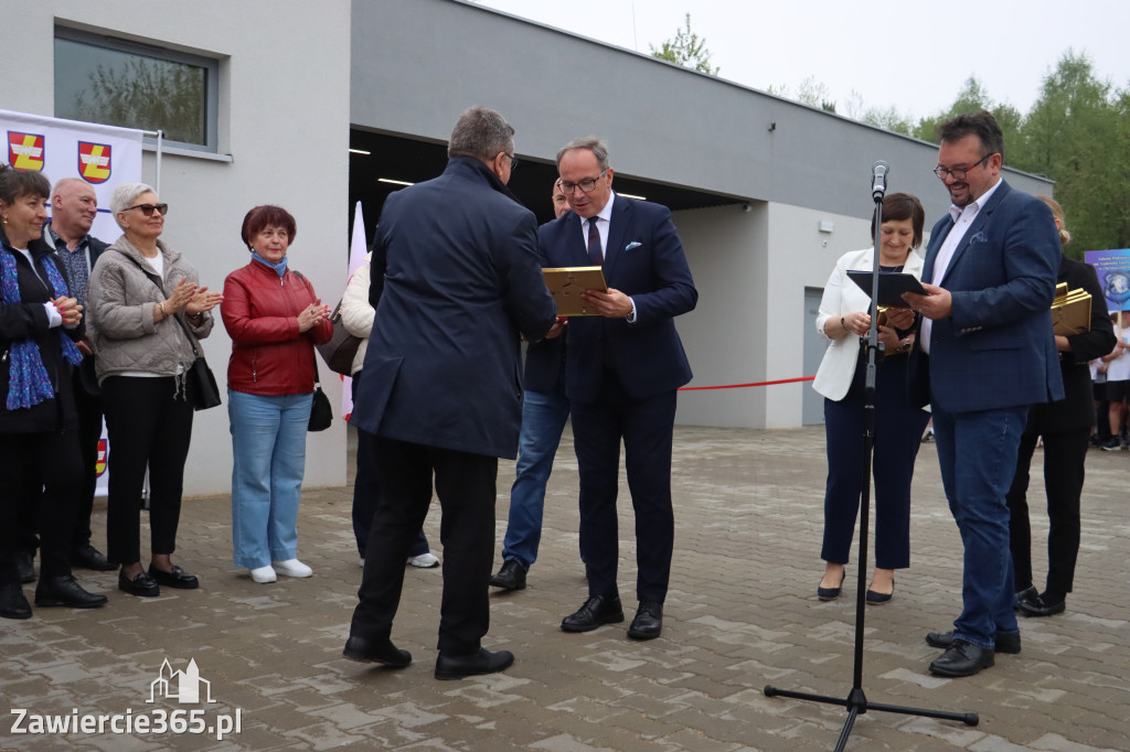 Fotorelacja: Uroczystość otwarcia stadionu miejskiego w Łazach po rewitalizacji