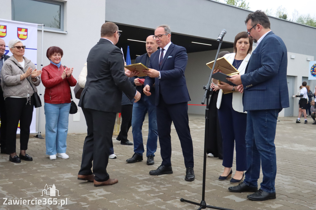 Fotorelacja: Uroczystość otwarcia stadionu miejskiego w Łazach po rewitalizacji