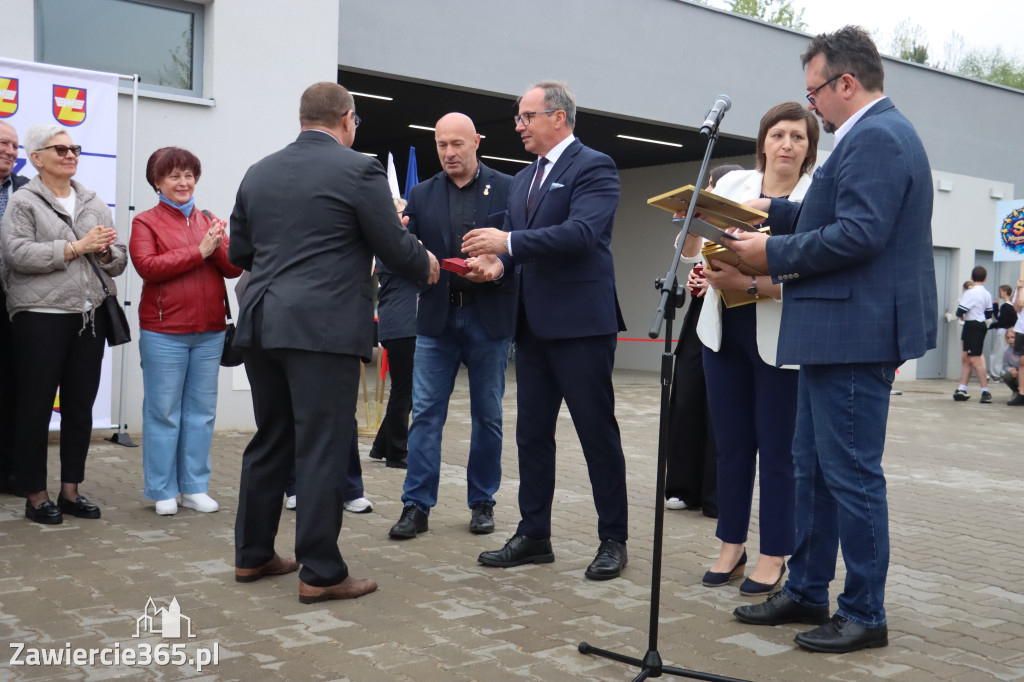 Fotorelacja: Uroczystość otwarcia stadionu miejskiego w Łazach po rewitalizacji