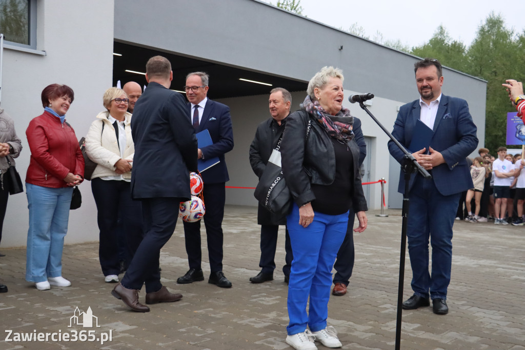 Fotorelacja: Uroczystość otwarcia stadionu miejskiego w Łazach po rewitalizacji