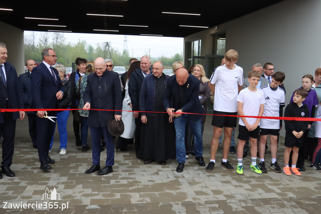 Fotorelacja: Uroczystość otwarcia stadionu miejskiego w Łazach po rewitalizacji