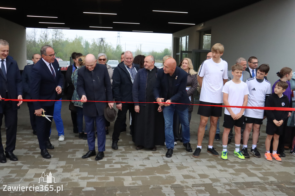 Fotorelacja: Uroczystość otwarcia stadionu miejskiego w Łazach po rewitalizacji