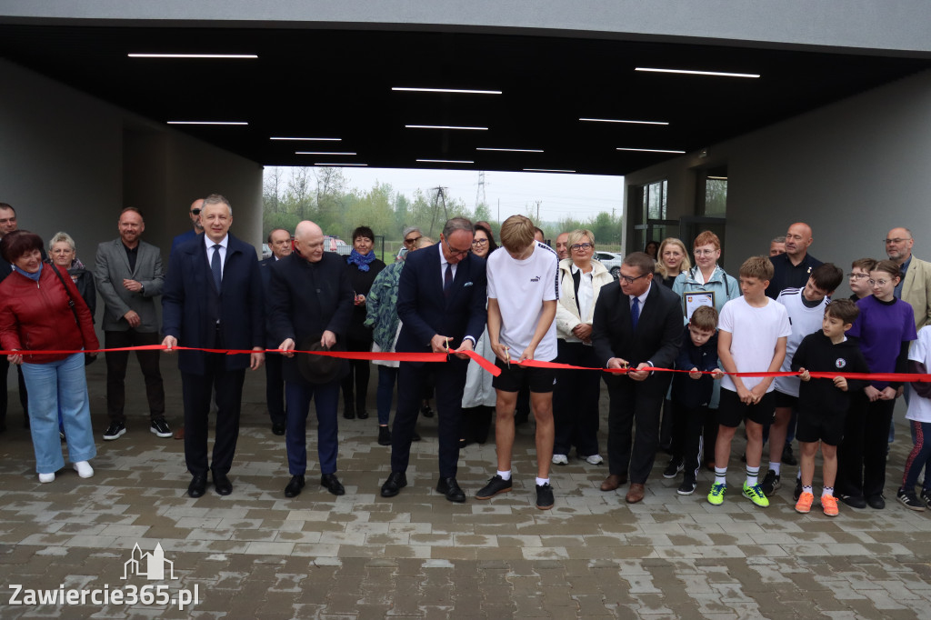 Fotorelacja: Uroczystość otwarcia stadionu miejskiego w Łazach po rewitalizacji