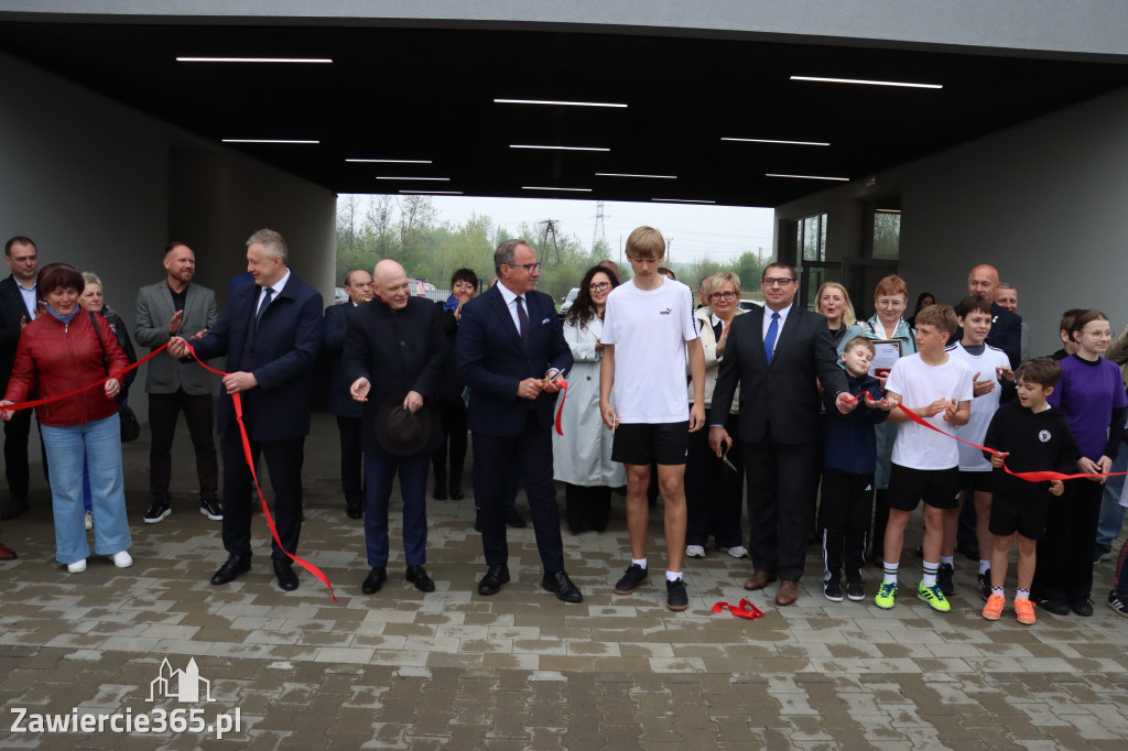 Fotorelacja: Uroczystość otwarcia stadionu miejskiego w Łazach po rewitalizacji