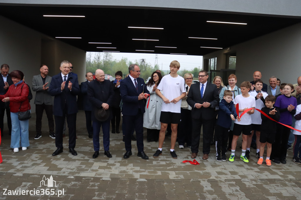 Fotorelacja: Uroczystość otwarcia stadionu miejskiego w Łazach po rewitalizacji