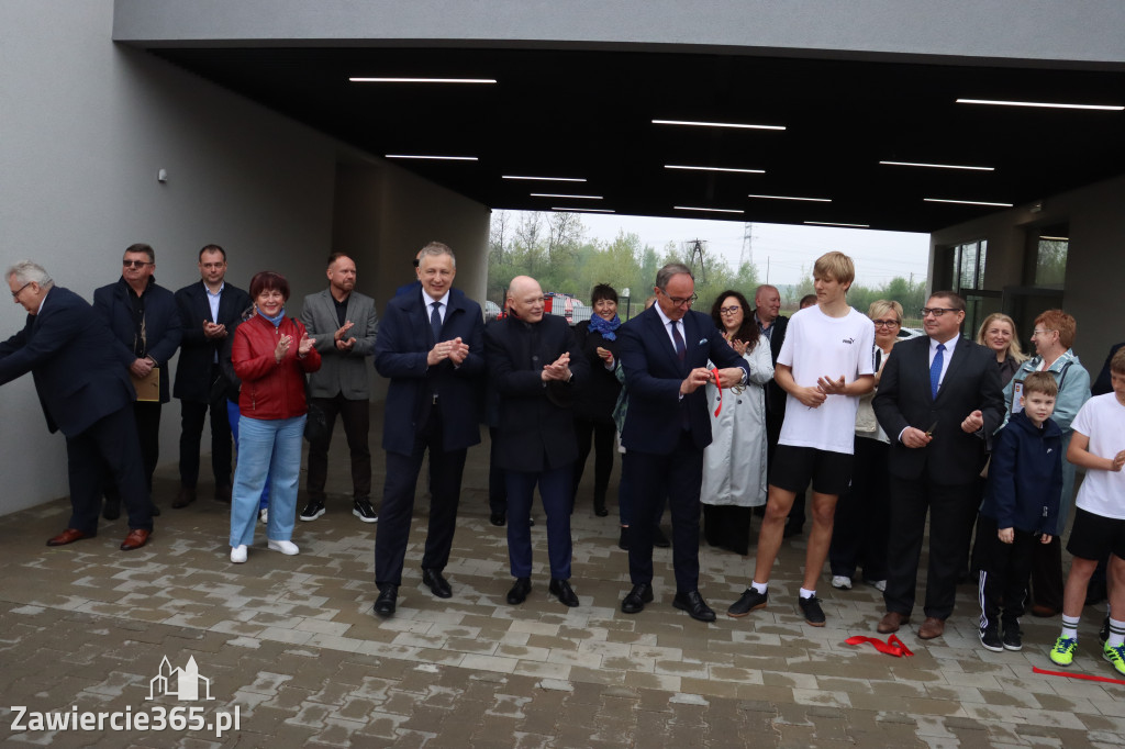 Fotorelacja: Uroczystość otwarcia stadionu miejskiego w Łazach po rewitalizacji