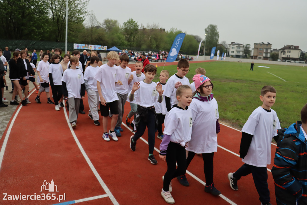 Fotorelacja: Uroczystość otwarcia stadionu miejskiego w Łazach po rewitalizacji
