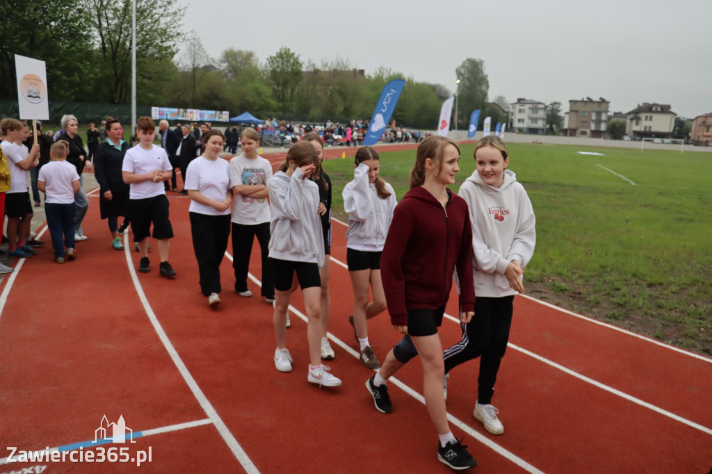 Fotorelacja: Uroczystość otwarcia stadionu miejskiego w Łazach po rewitalizacji