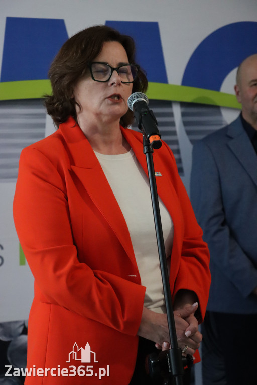 Fotorelacja: „Lato na propsie” - wernisaż wystawy w MOK Zawiercie