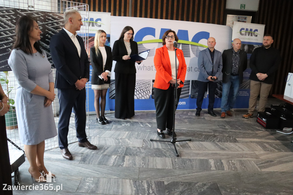 Fotorelacja: „Lato na propsie” - wernisaż wystawy w MOK Zawiercie