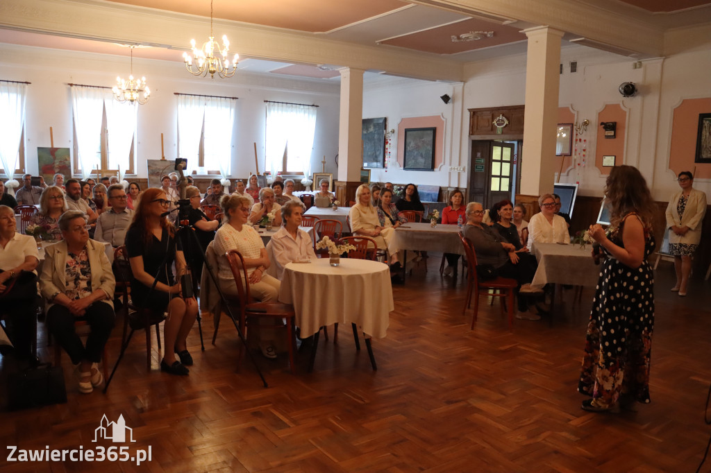 Fotorelacja: Koncert Nie tylko dla Mam w Pałacyku nad Wartą w Zawierciu Kromołowie