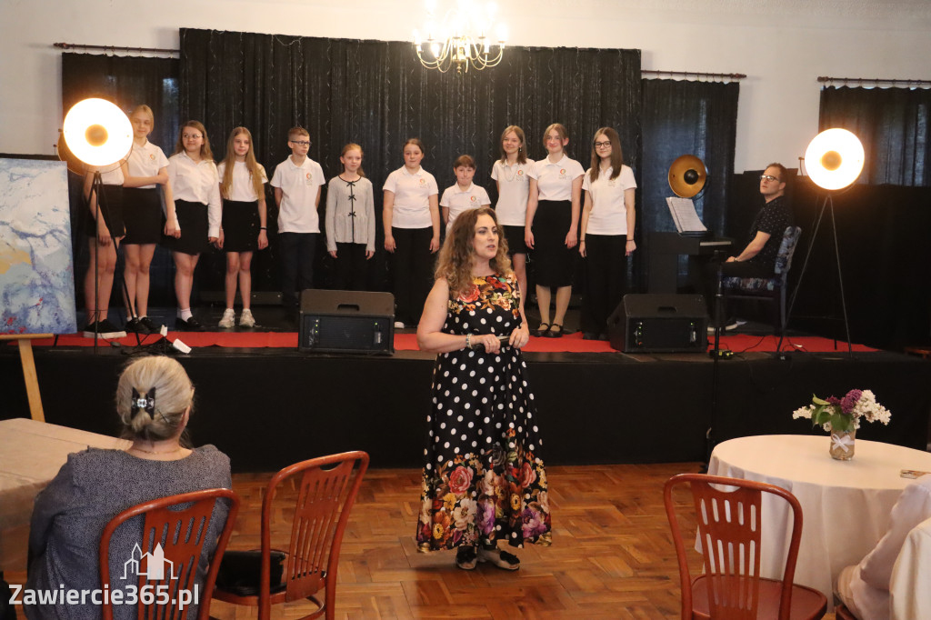 Fotorelacja: Koncert Nie tylko dla Mam w Pałacyku nad Wartą w Zawierciu Kromołowie