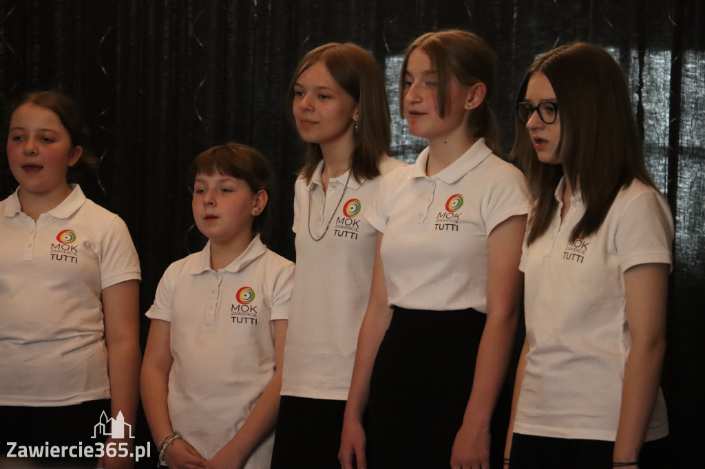 Fotorelacja: Koncert Nie tylko dla Mam w Pałacyku nad Wartą w Zawierciu Kromołowie