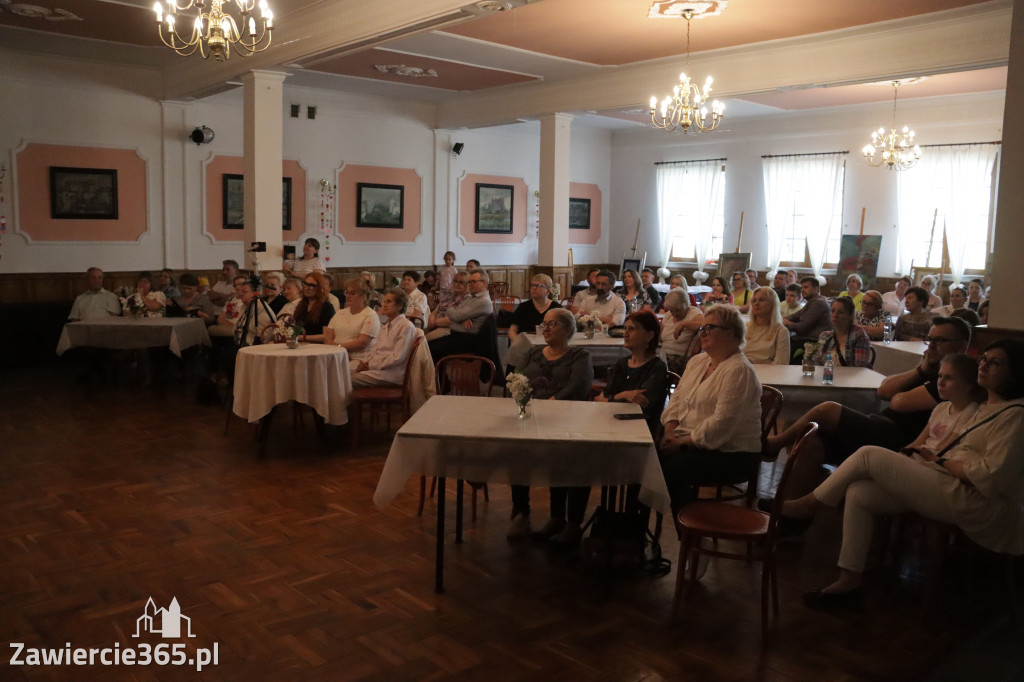 Fotorelacja: Koncert Nie tylko dla Mam w Pałacyku nad Wartą w Zawierciu Kromołowie
