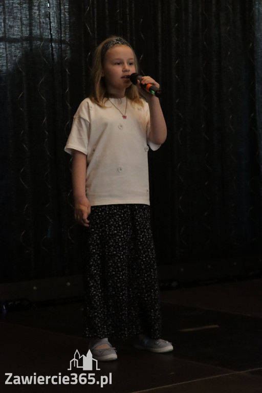 Fotorelacja: Koncert Nie tylko dla Mam w Pałacyku nad Wartą w Zawierciu Kromołowie