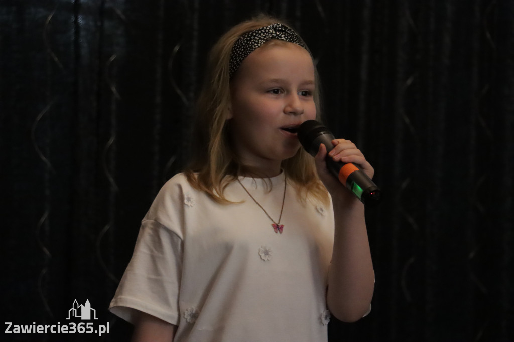Fotorelacja: Koncert Nie tylko dla Mam w Pałacyku nad Wartą w Zawierciu Kromołowie