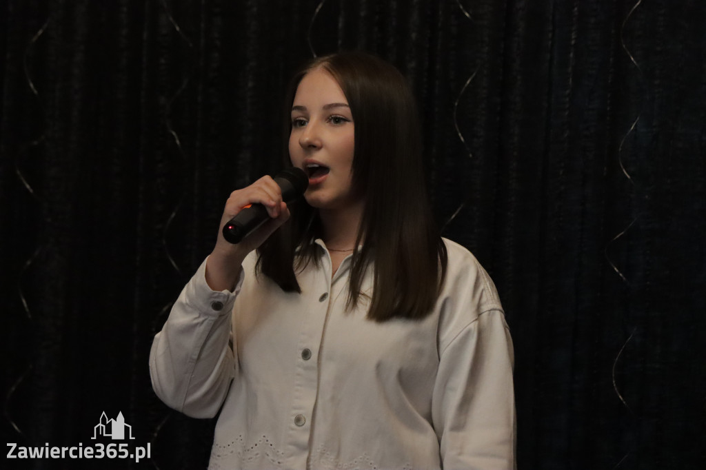 Fotorelacja: Koncert Nie tylko dla Mam w Pałacyku nad Wartą w Zawierciu Kromołowie
