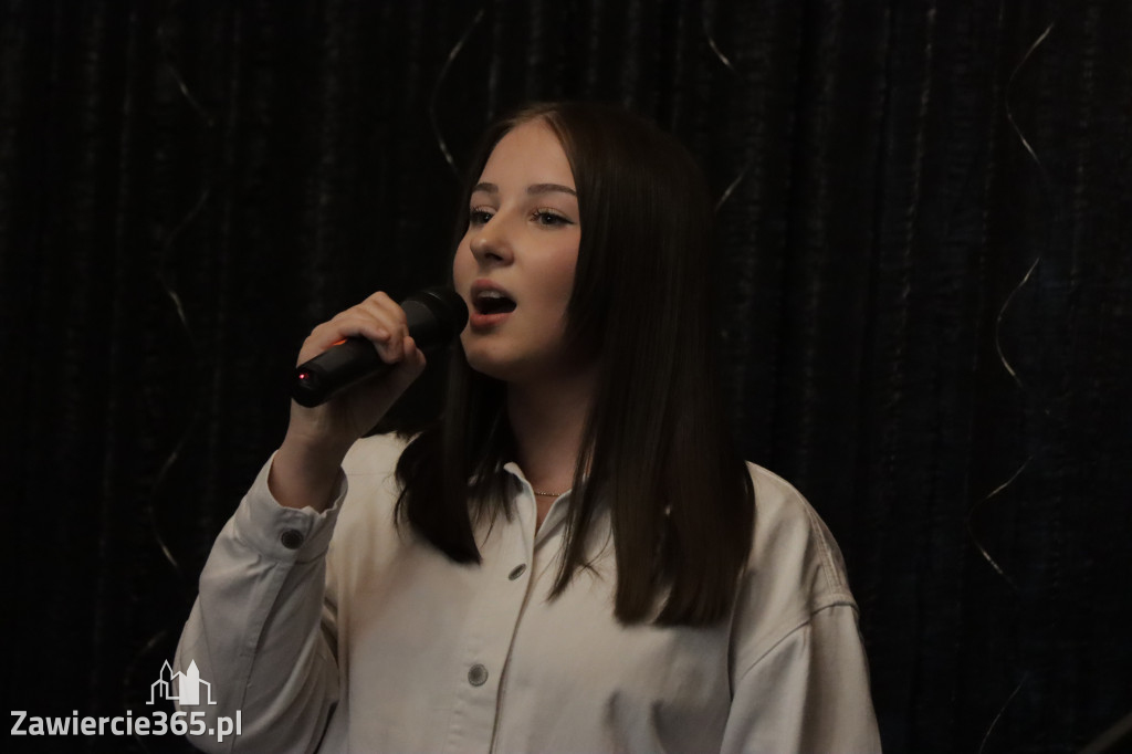 Fotorelacja: Koncert Nie tylko dla Mam w Pałacyku nad Wartą w Zawierciu Kromołowie