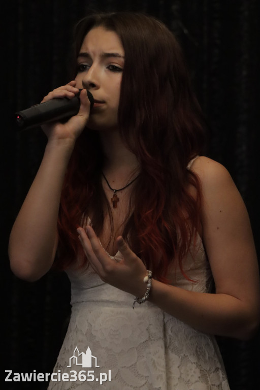 Fotorelacja: Koncert Nie tylko dla Mam w Pałacyku nad Wartą w Zawierciu Kromołowie